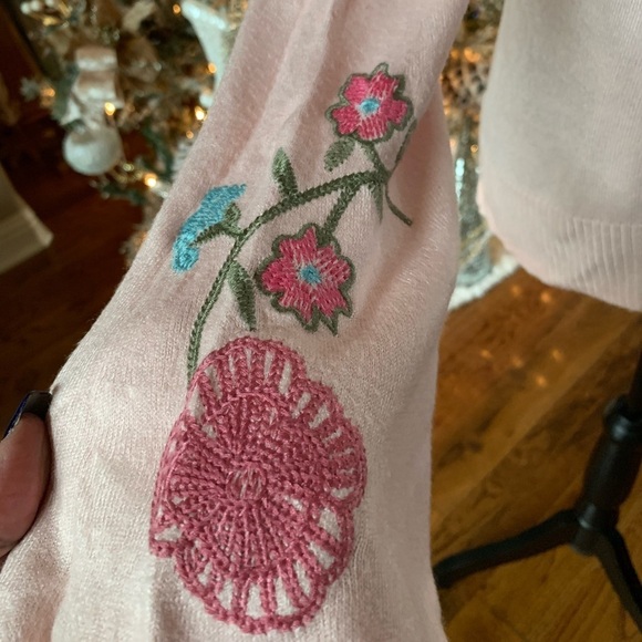 Faded Glory Light Pink Sweater Embroidery Floral - Picture 6 of 11